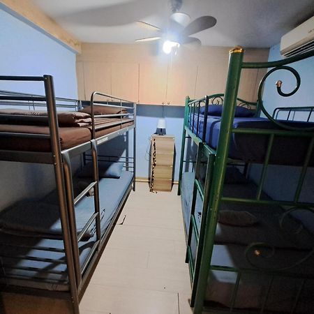 Sura Hostel Bangkok Near Mrt Phra Ram 9 Buitenkant foto
