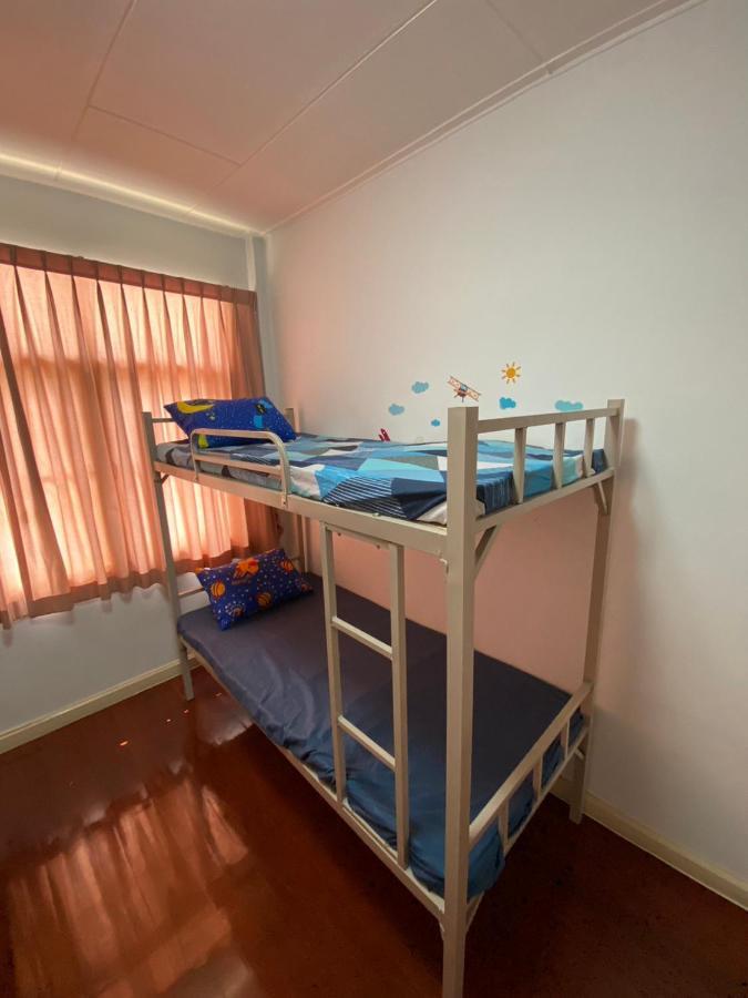 Sura Hostel Bangkok Near Mrt Phra Ram 9 Buitenkant foto