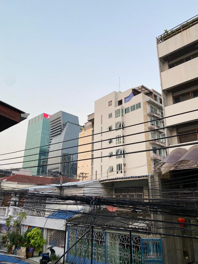 Sura Hostel Bangkok Near Mrt Phra Ram 9 Buitenkant foto