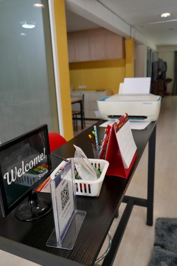 Sura Hostel Bangkok Near Mrt Phra Ram 9 Buitenkant foto