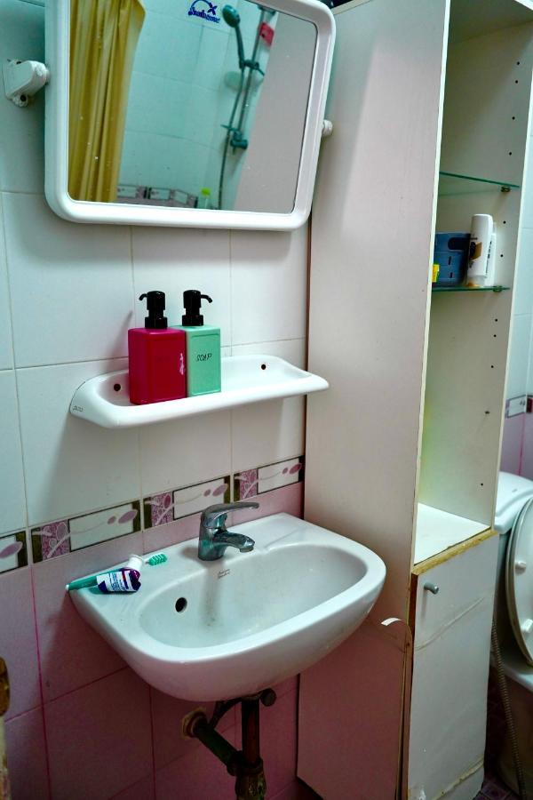 Sura Hostel Bangkok Near Mrt Phra Ram 9 Buitenkant foto