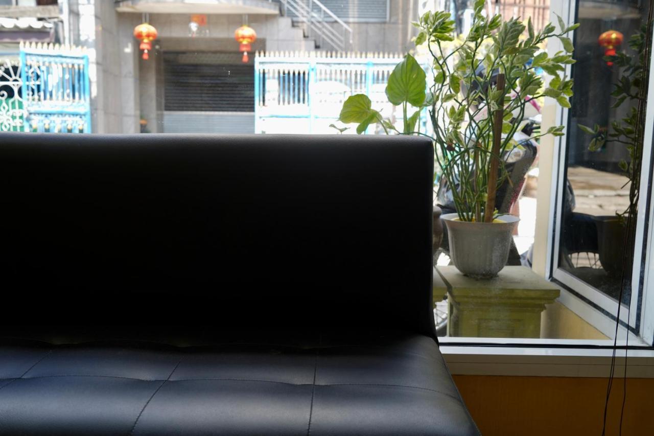 Sura Hostel Bangkok Near Mrt Phra Ram 9 Buitenkant foto
