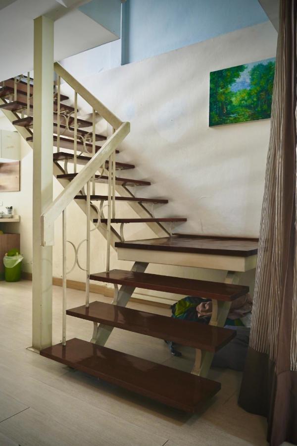 Sura Hostel Bangkok Near Mrt Phra Ram 9 Buitenkant foto