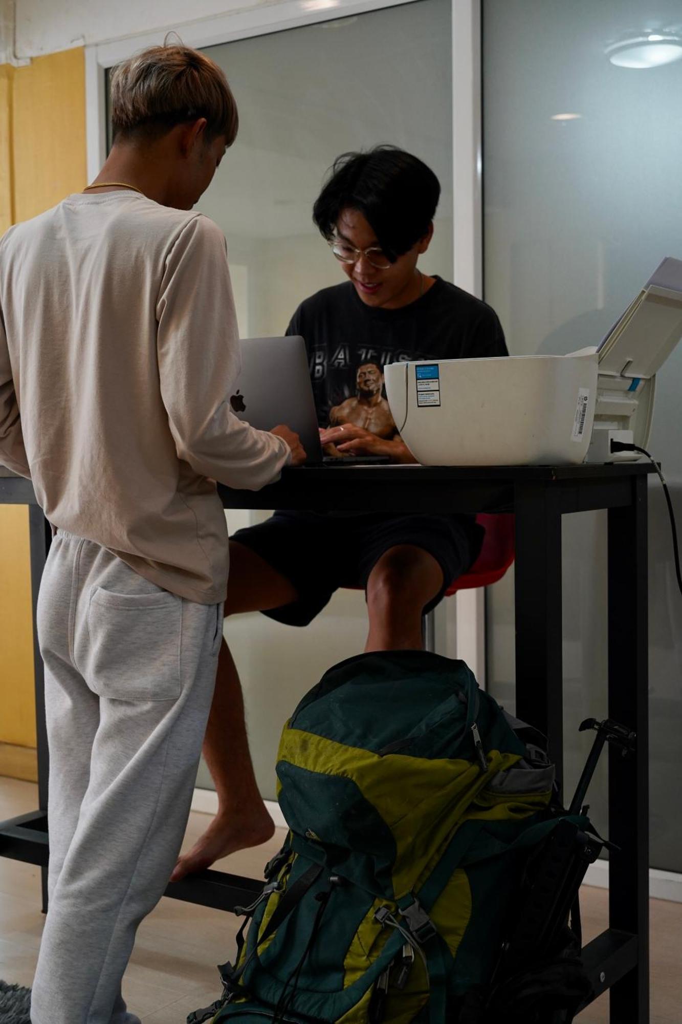Sura Hostel Bangkok Near Mrt Phra Ram 9 Buitenkant foto